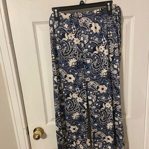 AnyBody Navy and White Floral Dress